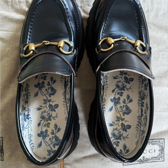 Gucci Black Leather Loafers with Gold Accents - Picture 6 of 7